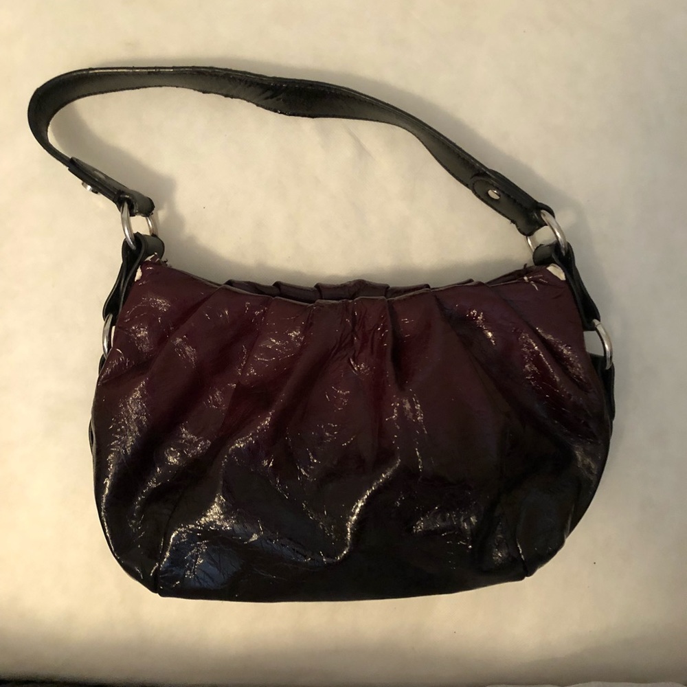 Simply Vera leather ombré red to black purse
